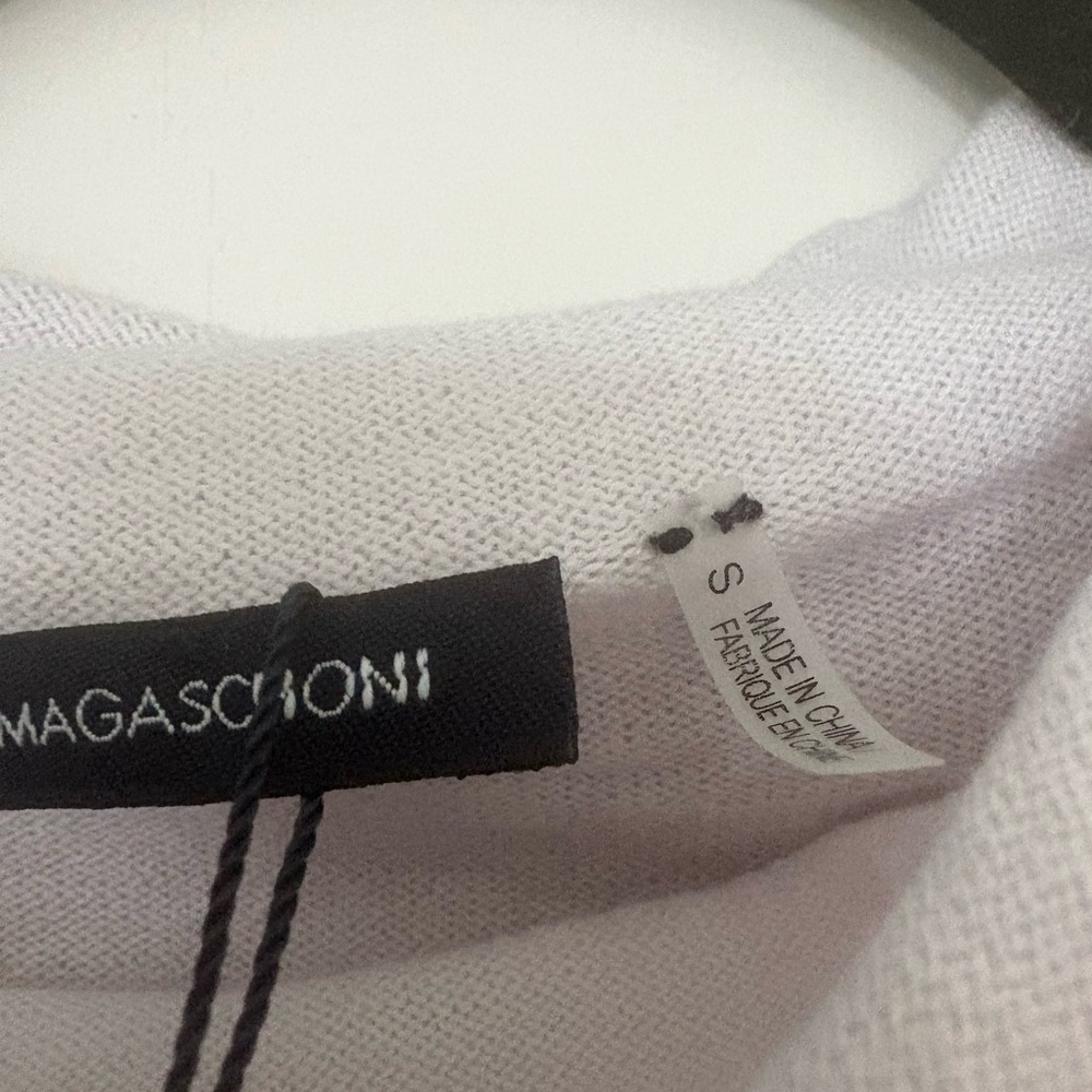 NWT- Soft Magaschoni Sleeveless Turtleneck Top in Light Lavender, S - Picture 3 of 4